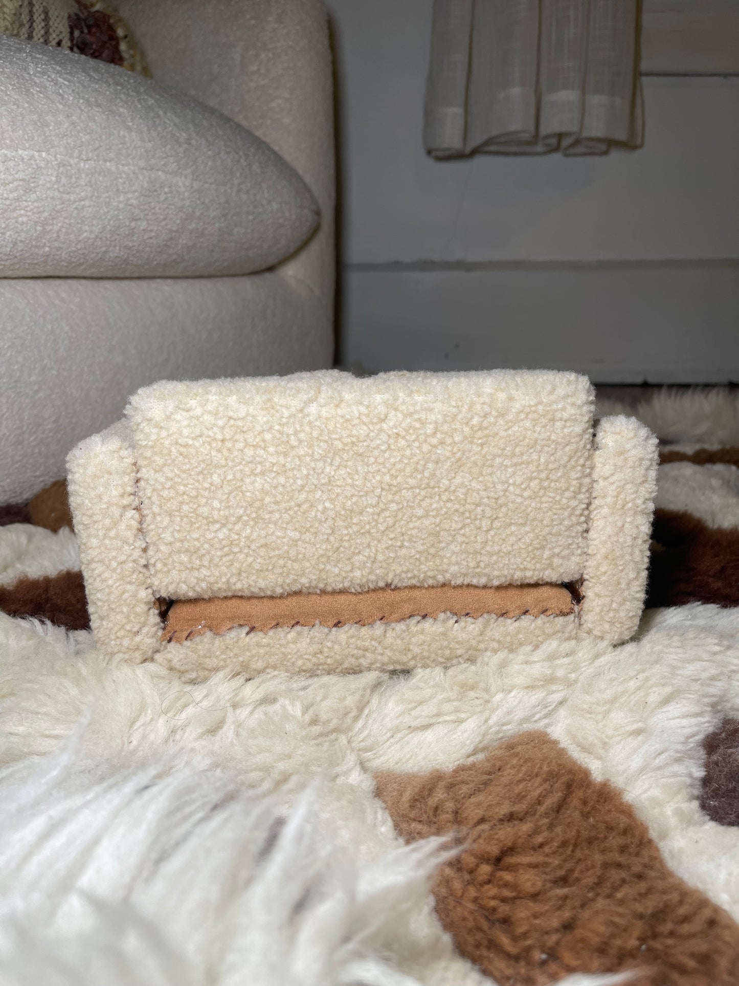 1-of-1 SHERPA 'Loose Change In The Sofa' Bag