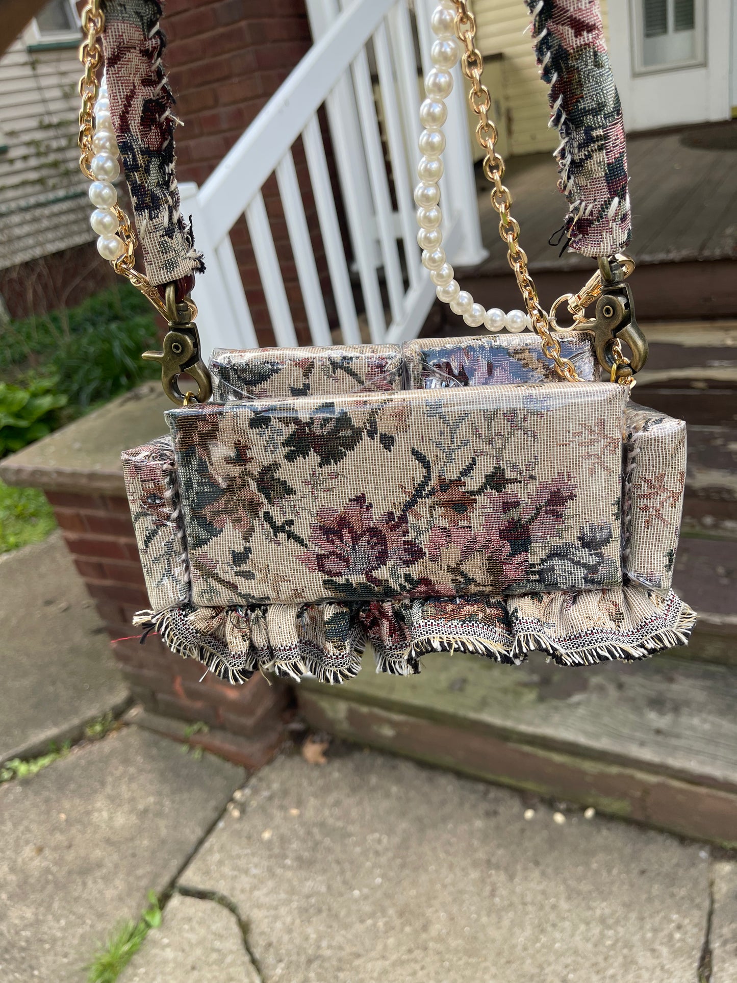 1 of 1 Antique Rose "Loose Change In Grandma's Sofa" Bag